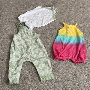 Burt’s bees baby newborn and 0/3 bundle‎